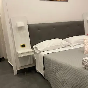 https://oceania-naples.hotels-amalfi.com
